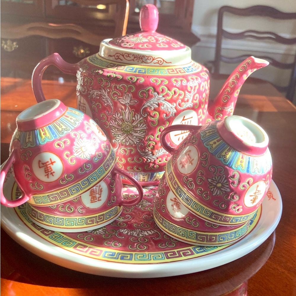 Vintage Chinese Rose Mun Shou Rose Longevity Chinoiserie Tea Set